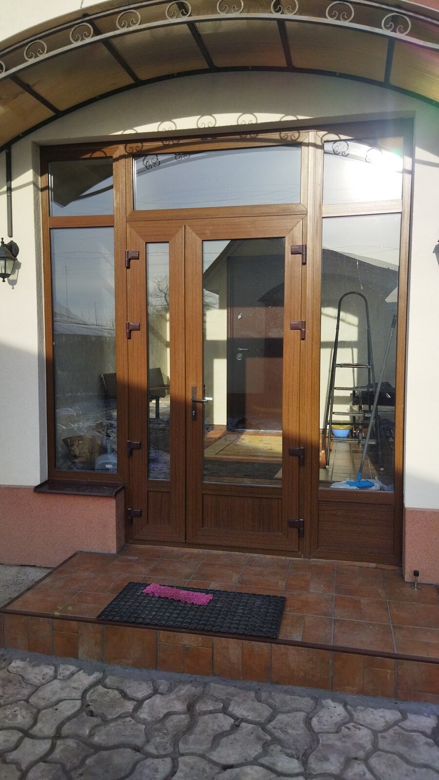 Входная группа для офиса. Воронеж, 2024 год.