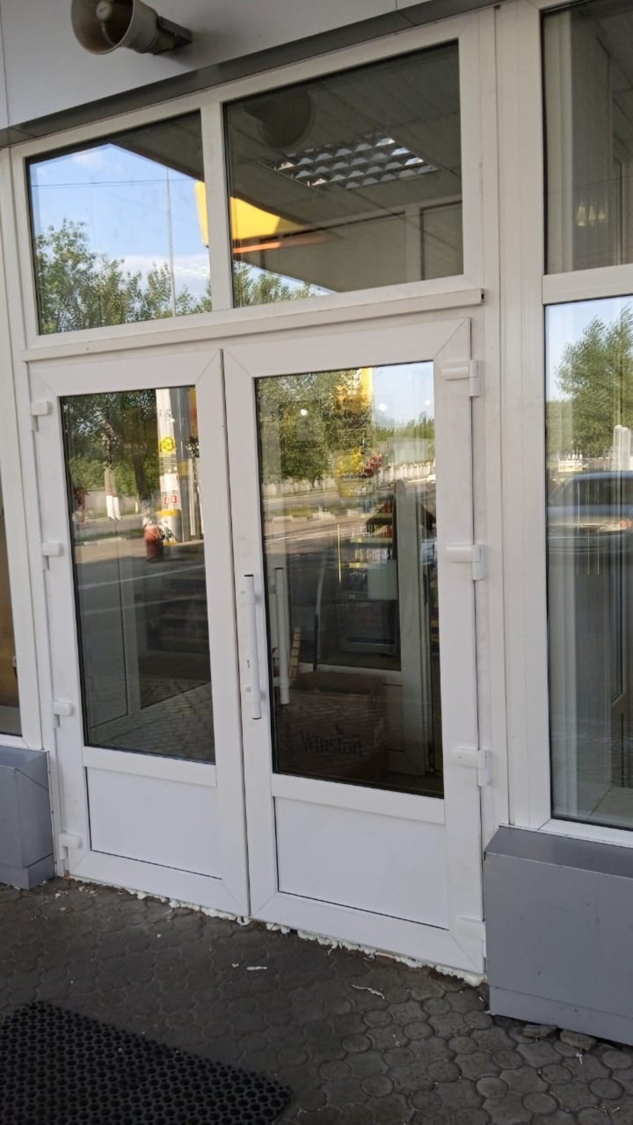 Входная группа для магазина в Воронеже. 2024 год.